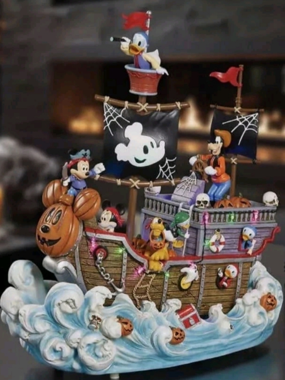 Disney Halloween Animated Haunted Pirate Ship w/ Lights & Music  Mickey 🎃